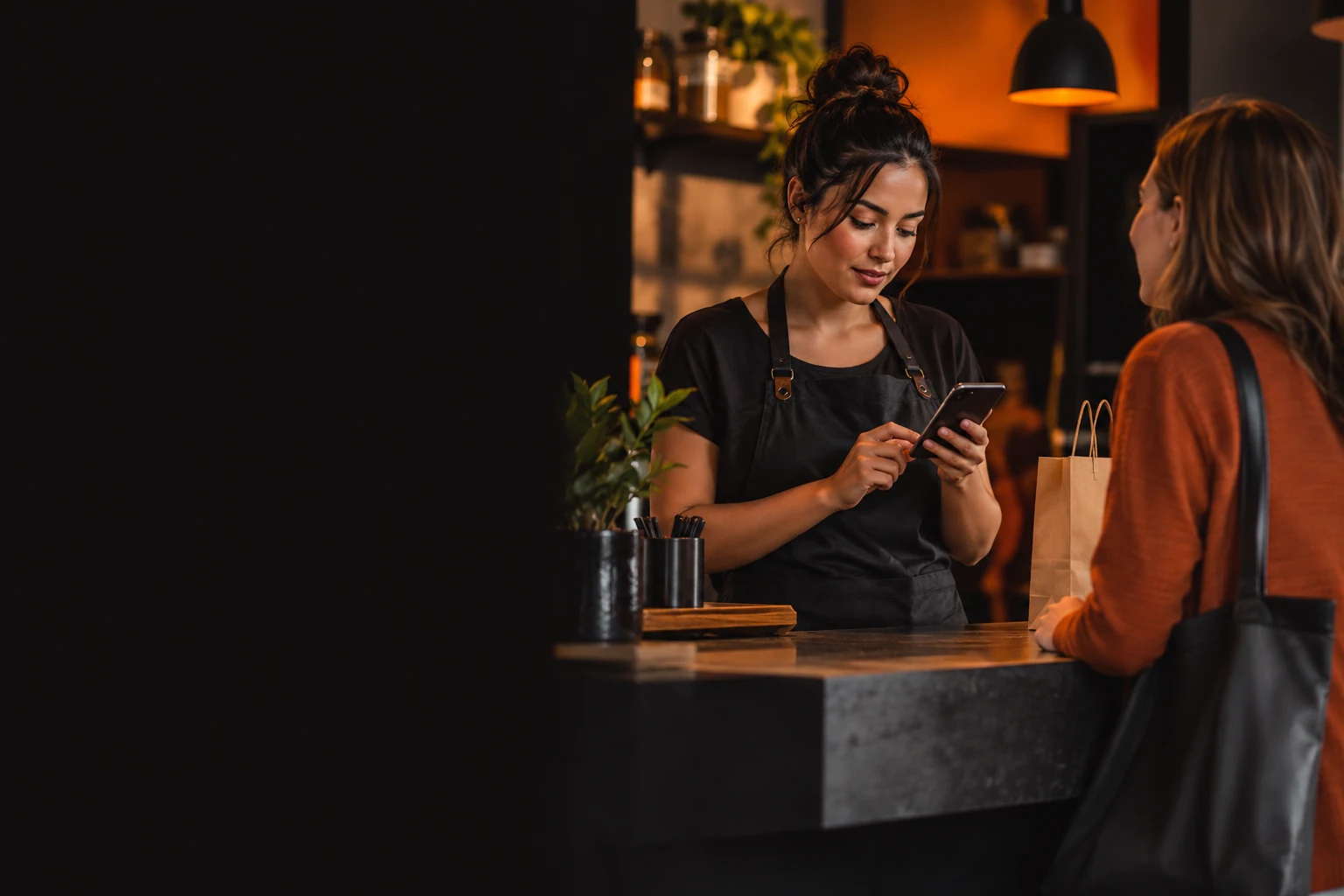 Capa exclusiva: Como organizar o atendimento da sua empresa no WhatsApp Business